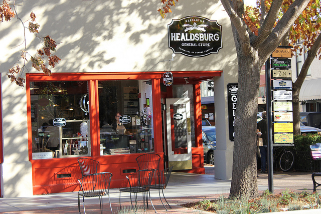 Wine Country Walking Tours, Healdsburg Healdsburg town square